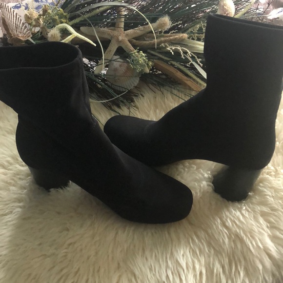 donald pliner Shoes - Boots
